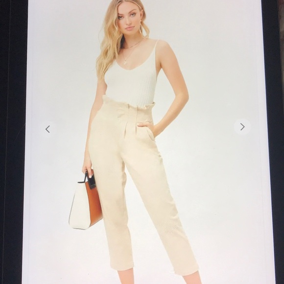 Forever 21 Pants - Pleated high rise 100% cotton. Small